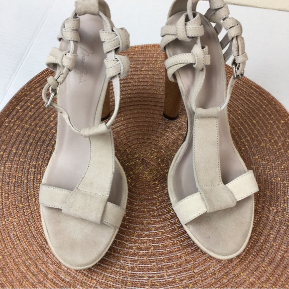 BCBGMaxAzria Runway Soft Off White Sunrise Suede Leather Sandals Size US 8.5 - Picture 9 of 11